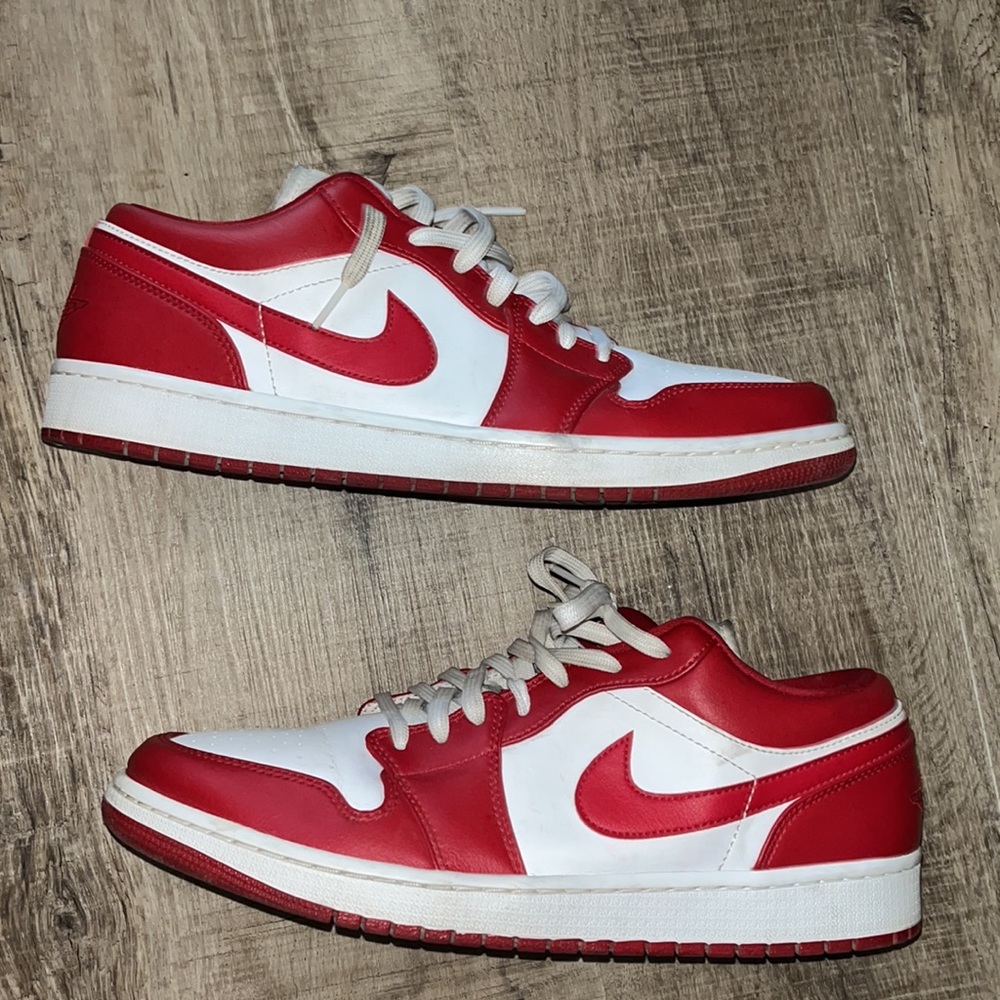 AIR JORDAN 1 LOW 'GYM RED'
